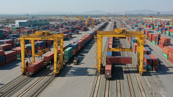 Logistics routes for the delivery of goods to China: an overview of options [testing]
